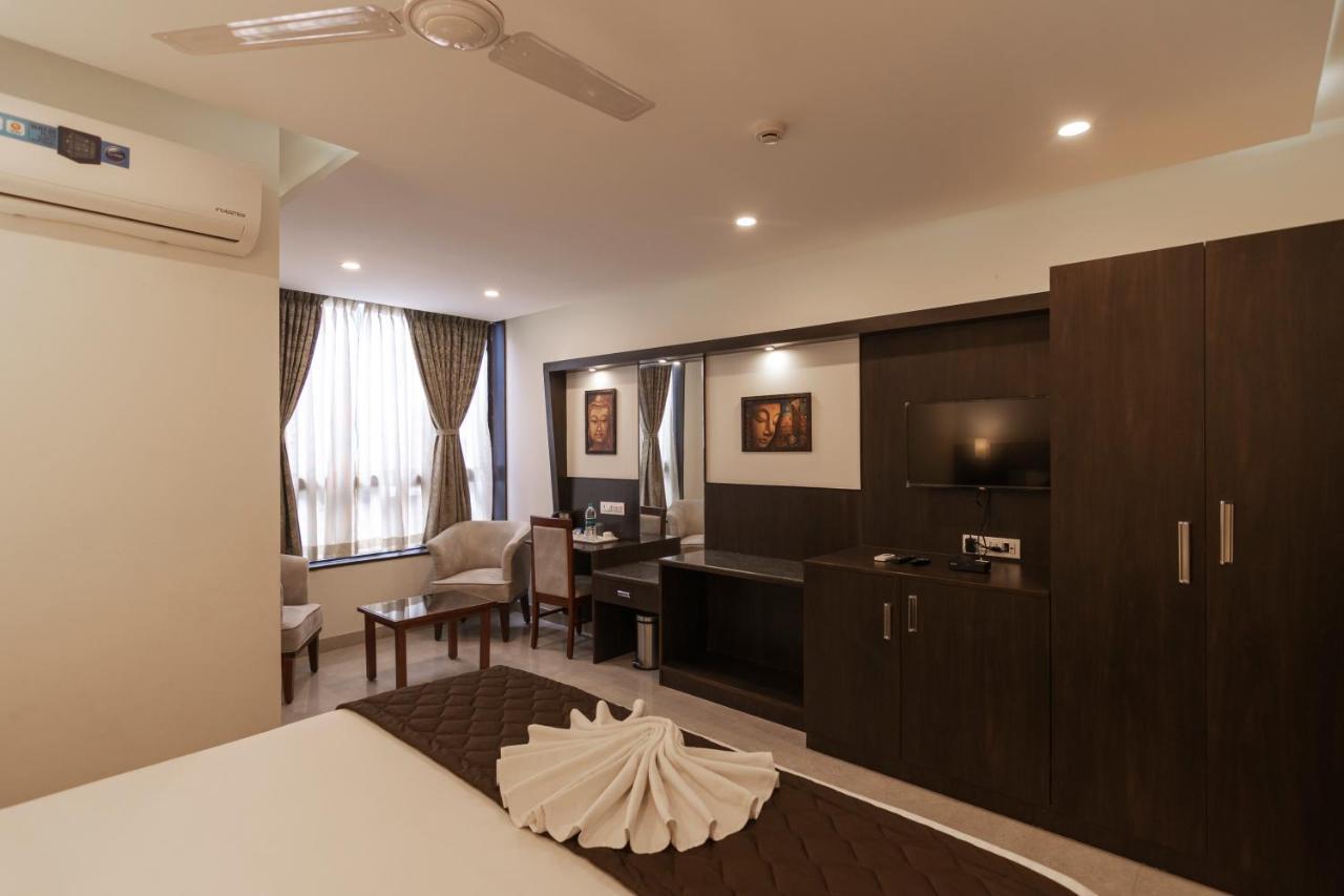 Hotel Dasya - Formerly Nice Stay The Business Hotel Bangalore Buitenkant foto
