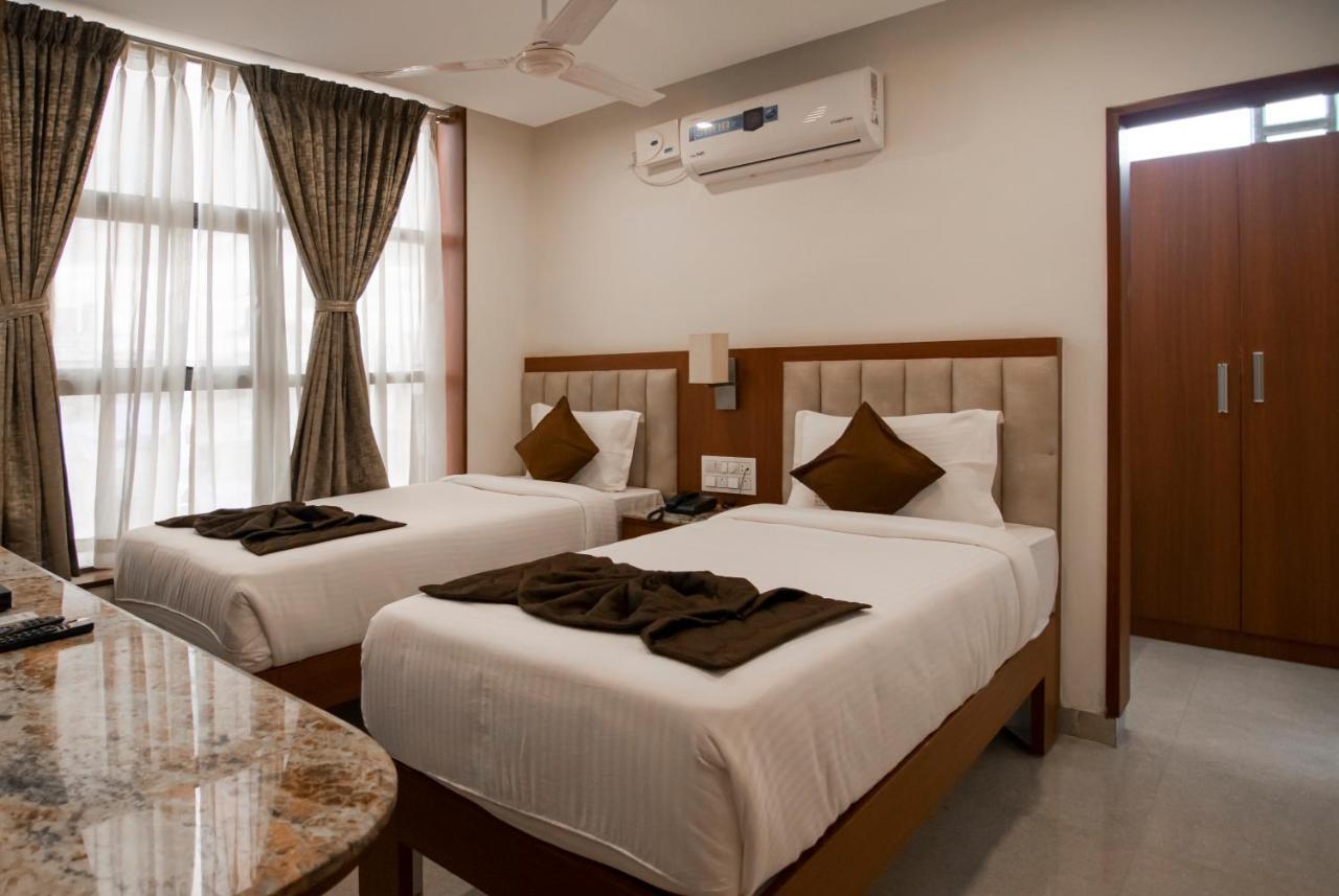 Hotel Dasya - Formerly Nice Stay The Business Hotel Bangalore Buitenkant foto