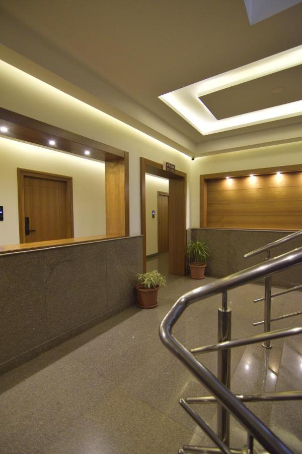 Hotel Dasya - Formerly Nice Stay The Business Hotel Bangalore Buitenkant foto