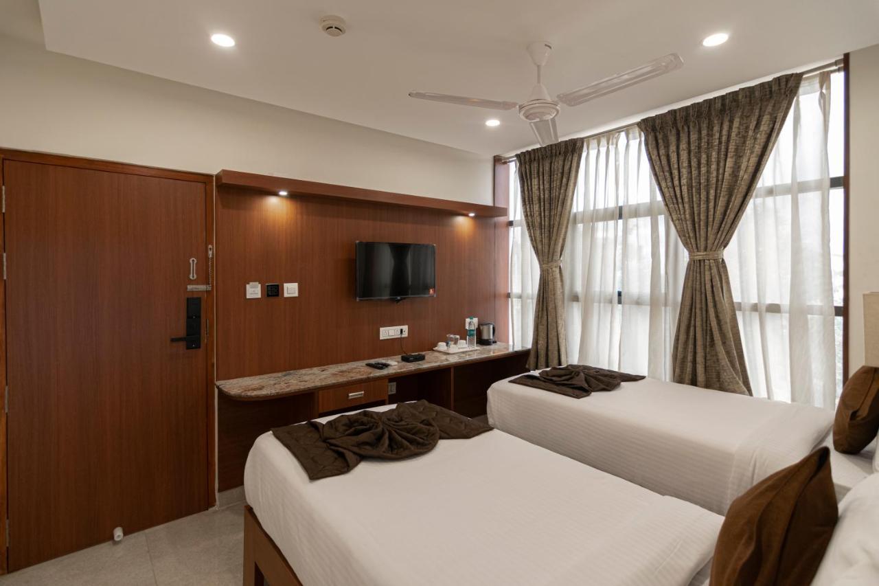 Hotel Dasya - Formerly Nice Stay The Business Hotel Bangalore Buitenkant foto