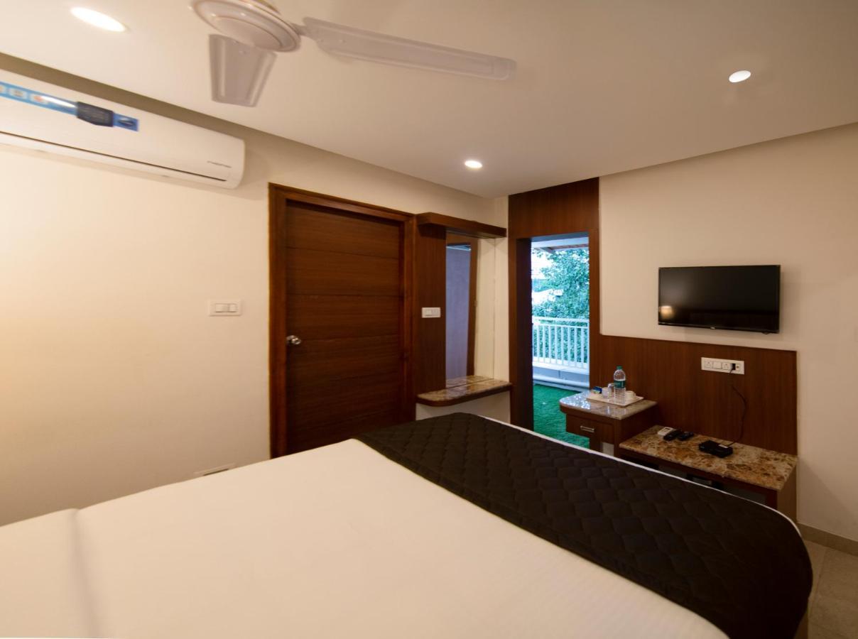 Hotel Dasya - Formerly Nice Stay The Business Hotel Bangalore Buitenkant foto